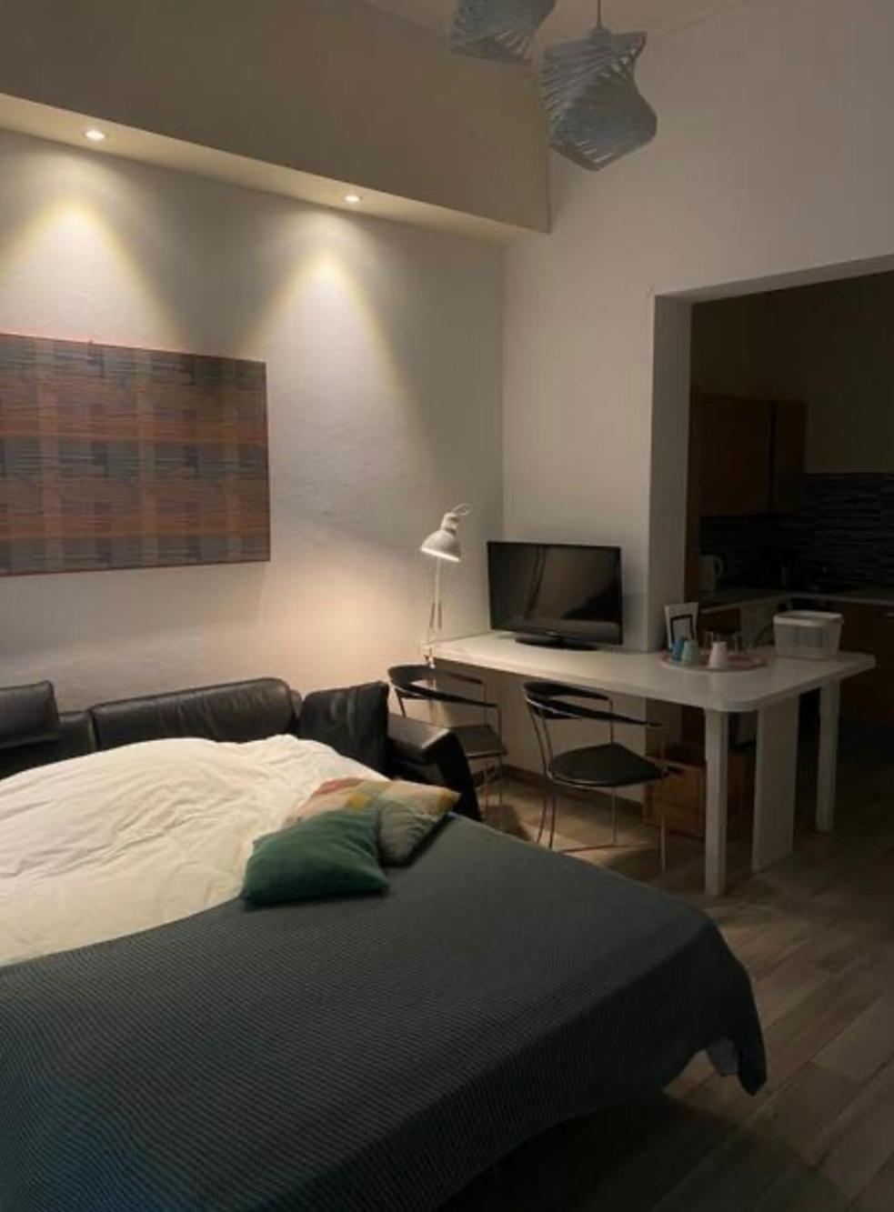 Cosy Modern Flat Private Patio Appartamento Firenze